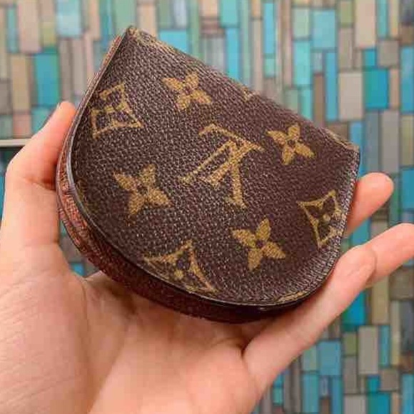 Louis Vuitton Authentic Coin Purse - Picture 2 of 7